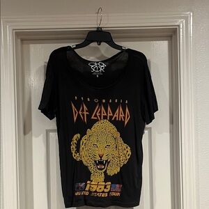 Def Leppard Pyromania Black Graphic Short Sleeve Tee